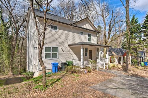 Chic Atlanta Home - 8 Mi to Airport and NCAA Events! - image 9