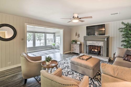 Lake Hamilton Family Getaway with Kayaks Dock Grill - image 11