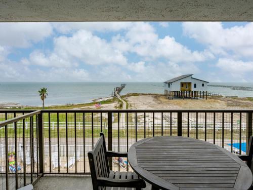LR 309 - Ms, Annies Oasis in Rockport, USA