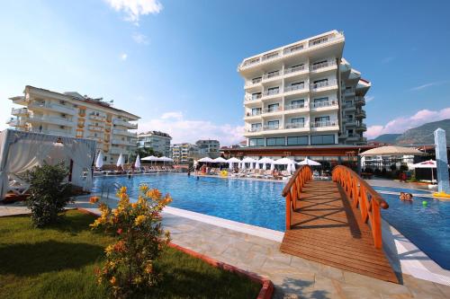 Sey Beach Hotel & Spa