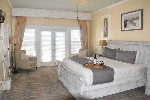 Henderson Park Inn – Destin, FL