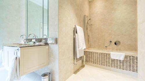 Petersham Hotel - image 4