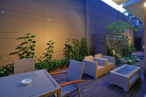 Ristorante, Midtown Hotel near Balai Pemuda