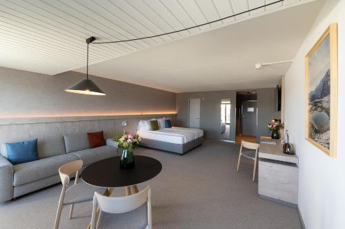 Victoria Hotel & Residence Room Type - Junior Suite with Balcony