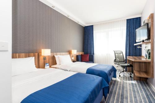 Holiday Inn Express Bremen Airport, an IHG Hotel