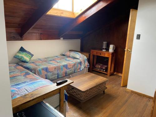 HOSTAL HABITACIONES ECONOMICAS CERCA DEL TERMINAL DE BUSES Cafetería (HOSTAL HABITACIONES ECONOMICAS CERCA DEL TERMINAL DE BUSES Cafeteria) near สนามบินลาฟลอริดา