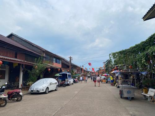 Malee Sirin Old Town