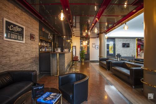 Ortak salon/TV alanı, Hotel Diplomatic in Turin