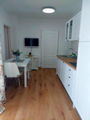 Seaside apartments 4