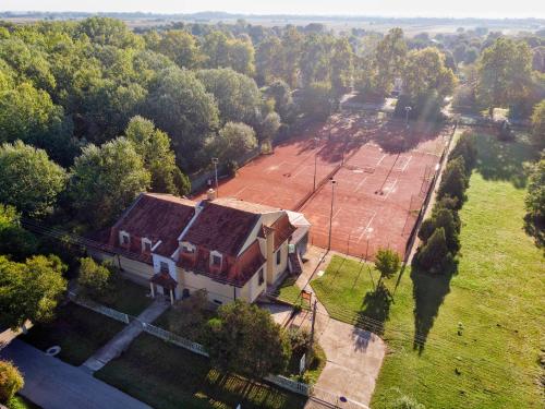 . Villa Eko