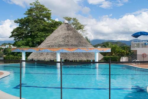 Casa campestre Hacienda la estancia, en Melgar con piscina privada