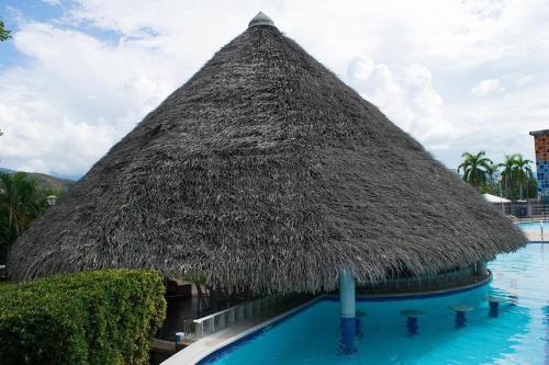 Casa campestre Hacienda la estancia, en Melgar con piscina privada