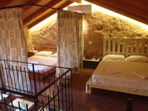  Elia Traditional Stone House in Agios Georgios