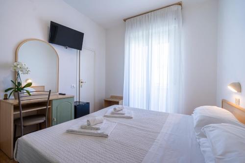 Budget Double or Twin Room room in Hotel Bianca Vela