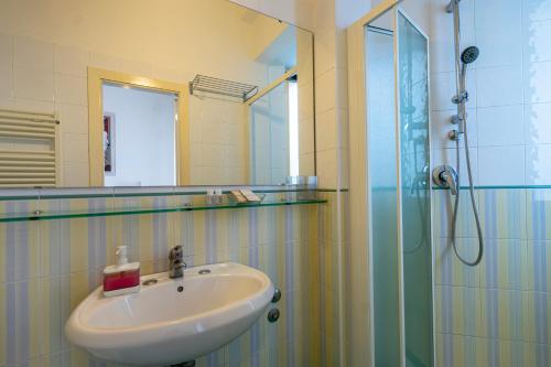 Budget Double or Twin Room image 1