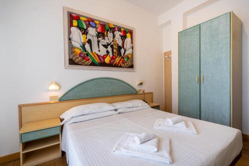 Budget Double or Twin Room image 4
