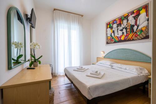 Budget Double or Twin Room image 8