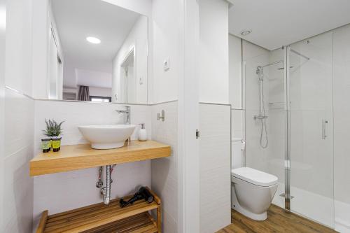 Feelathome Goya Apartments - image 8