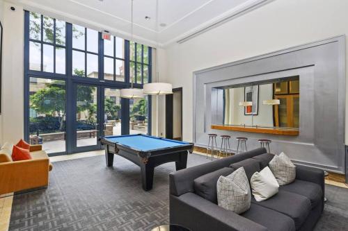 Amazing 2 BR Apartment Located at Pentagon City in Arlington, USA