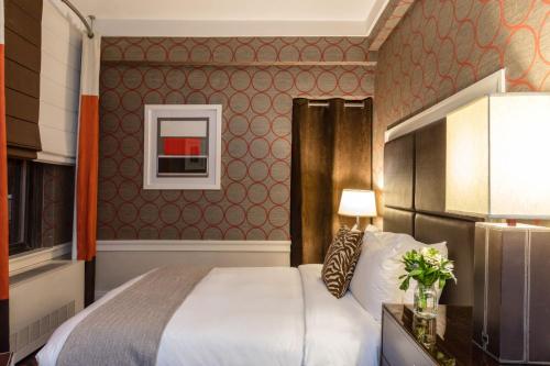 Empire Hotel - image 11