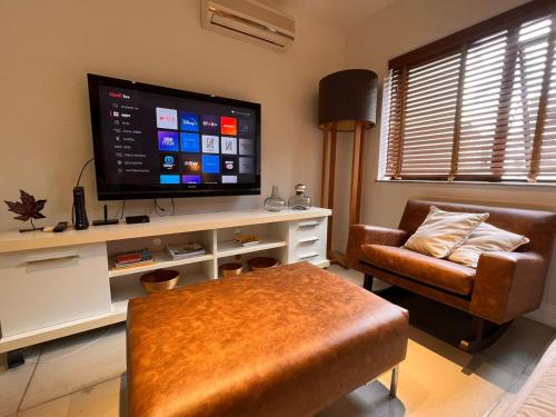 Get a Flat 195 La Residence/Itaim Bibi- SP