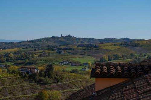  Alla Torre - nel cuore del Borgo storico in Castagnole Lanze