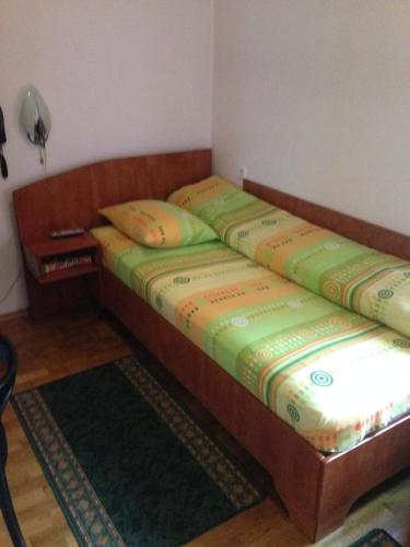 2 bedrooms, 3 beds