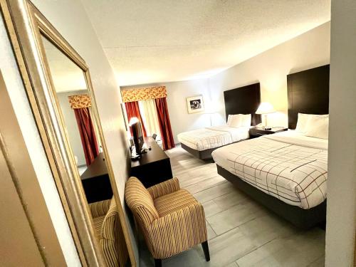 2 queen beds