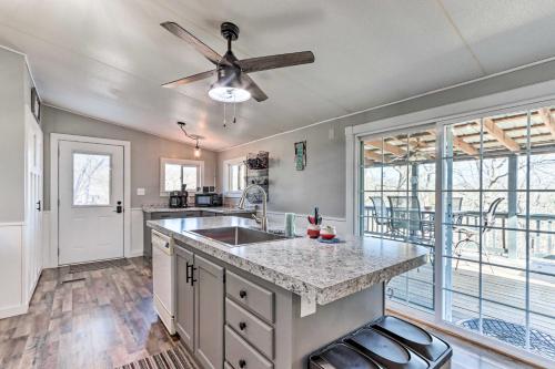 < 2 Mi to Lake Access: Pet-Friendly Flemington Gem in Galmey (MO)