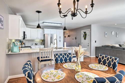 Norfolk Beach House Rental with Private Pool! in Norfolk, USA