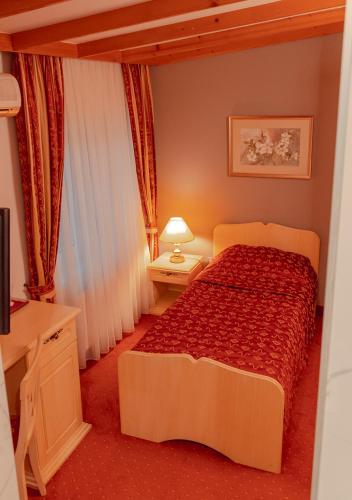 1 twin bed