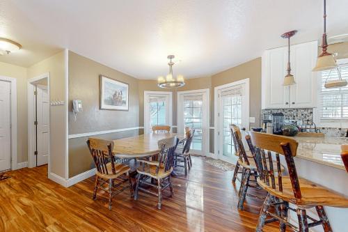 Turkey Knoll House in Summerset