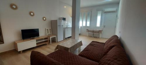 One-Bedroom Apartment image 4