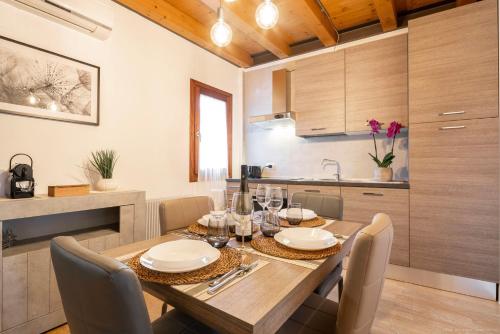 Konyha, [Venezia-Suite Hemingway]a pochi passi Outlet in Noventa Di Piave