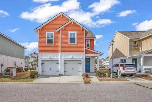 Centrally Located Myrtle Beach House Near Sports Center, Broadway at the Beach, Shopping, Beach, and Golf photo 2