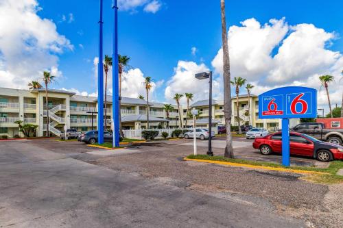 Motel 6 Corpus Christi, TX - North – khách sạn tại South Side