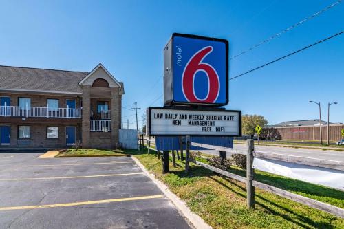 Motel 6-Portsmouth, VA