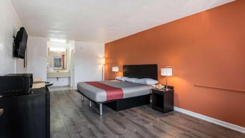 Motel 6-Portsmouth VA - image 6