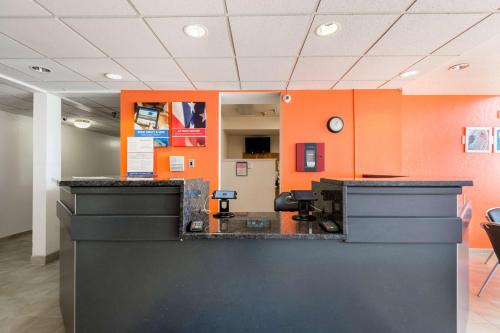 Előcsarnok, Motel 6 Olathe, KS in Olathe (Kansas)