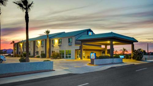 Motel 6-Lake Havasu, AZ - Lakeside