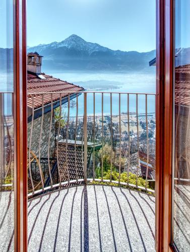  Stylish Stone House With Lake View in Cercino