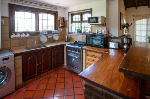 Chalet en Barrio Parque in 바리오 로스 피나레스