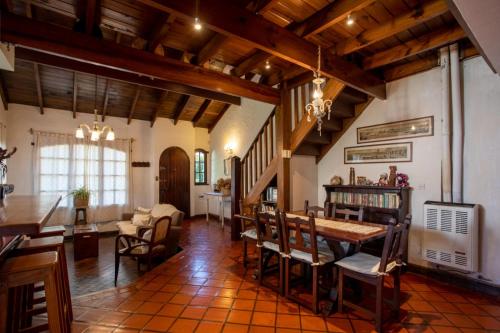 Chalet en Barrio Parque in 바리오 로스 피나레스