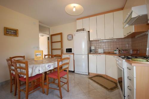 Létesítmények, Family friendly apartments with a swimming pool , Krk - 20500 in Sveti Vid-Miholjice