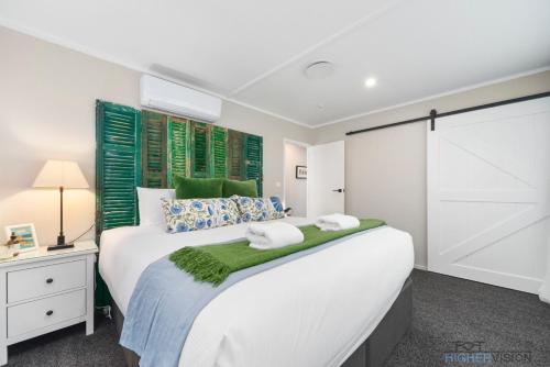 Three-Bedroom House room in La Petite Maison - Taupo