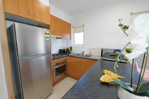 Hidden Gem 1-Bedder in Box Hill Prime Location