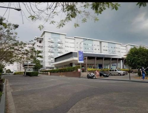 OYO 936 Yumis Condotel Trees Residences