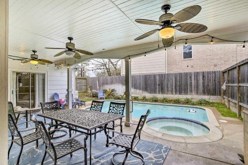 Han Solos Hideout Luxe Houston Home with Pool! in Houston, USA