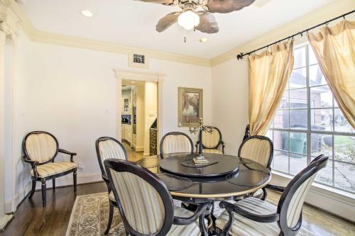 Han Solos Hideout Luxe Houston Home with Pool! in Houston, USA