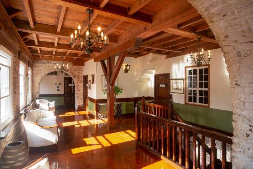 Vue extérieure, Copper and Lumber Store Hotel in English Harbour